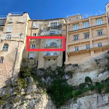 Isola Bella Sea-view 아파트